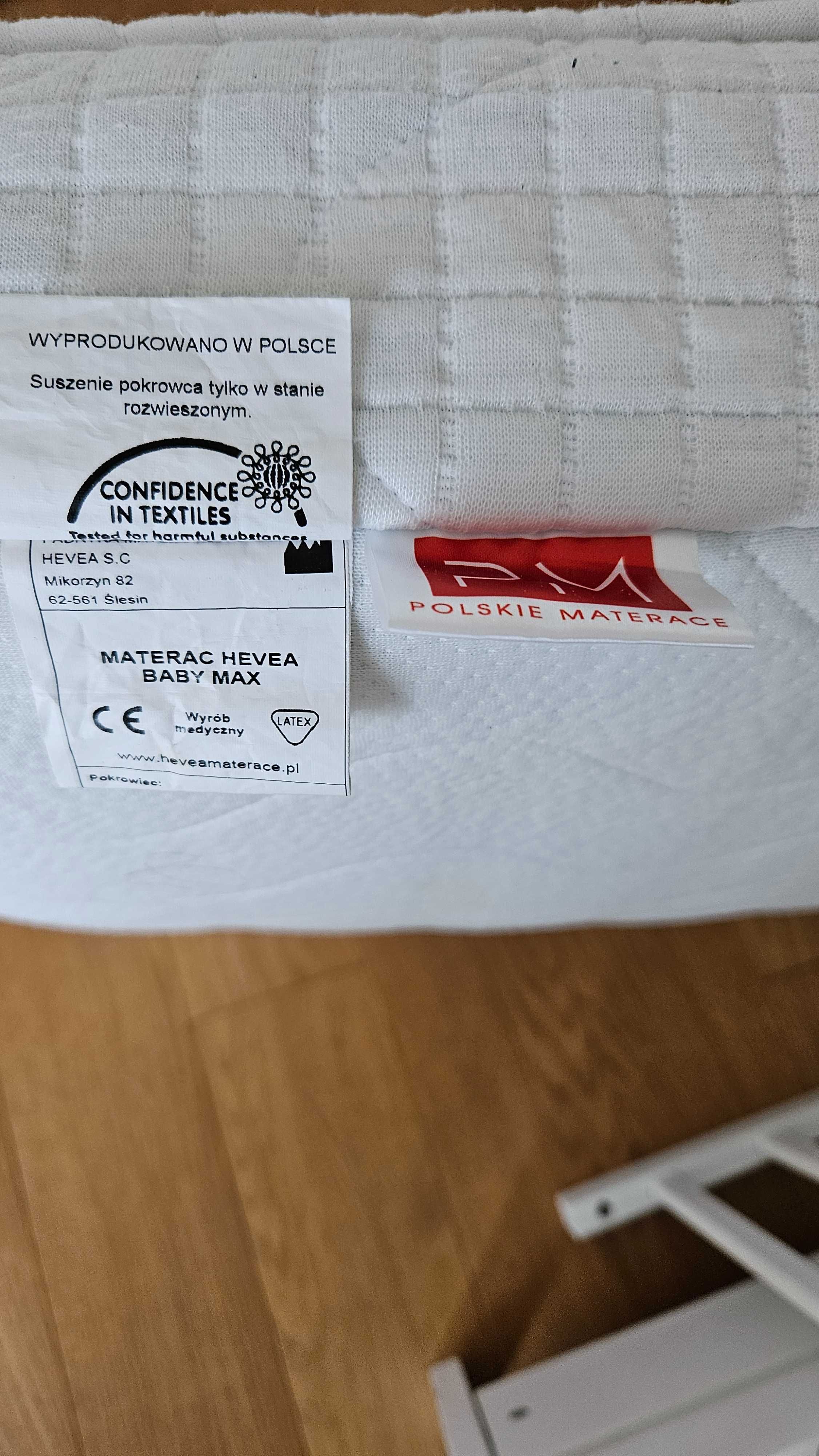 Łóżeczko dziecięce plus materac piankowy