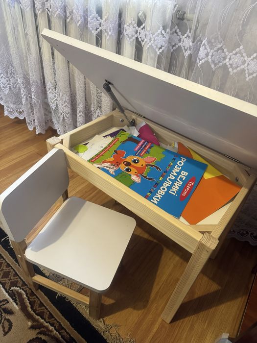Дитячий столик із стільчиком