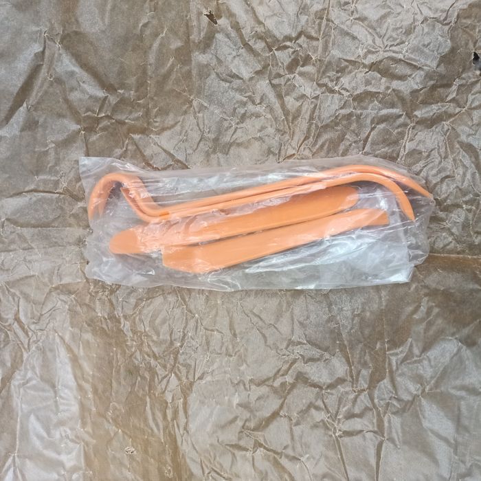 Набір інструментів для монтажу/демонтажу елементів автосалону