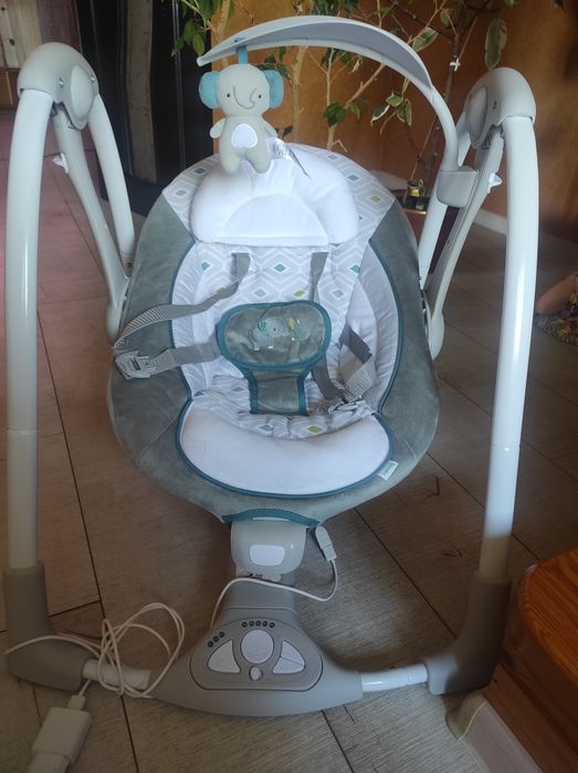 Дитяча нова  гойдалка