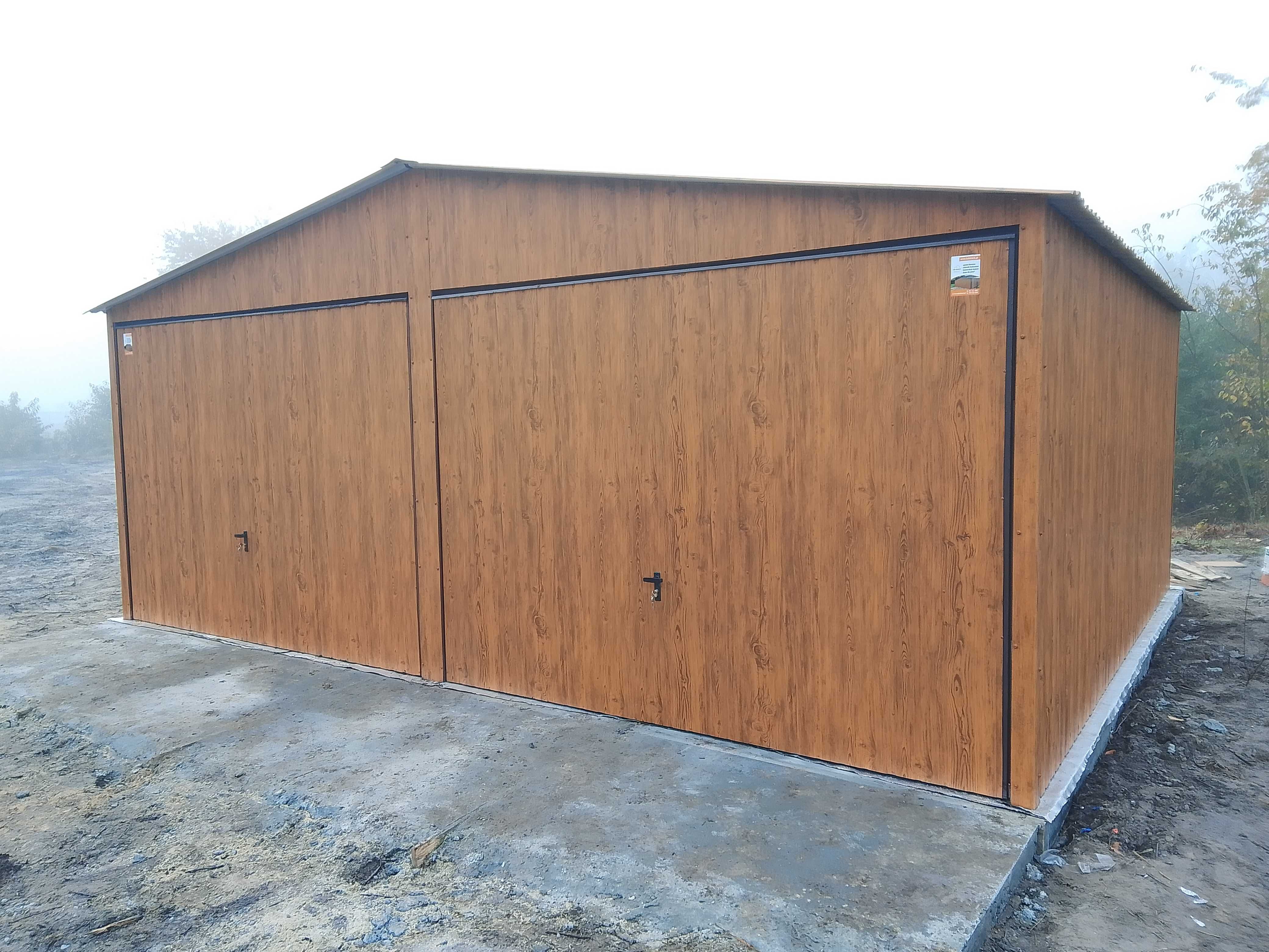Garaż blaszany 7x6 Drewnopodobny