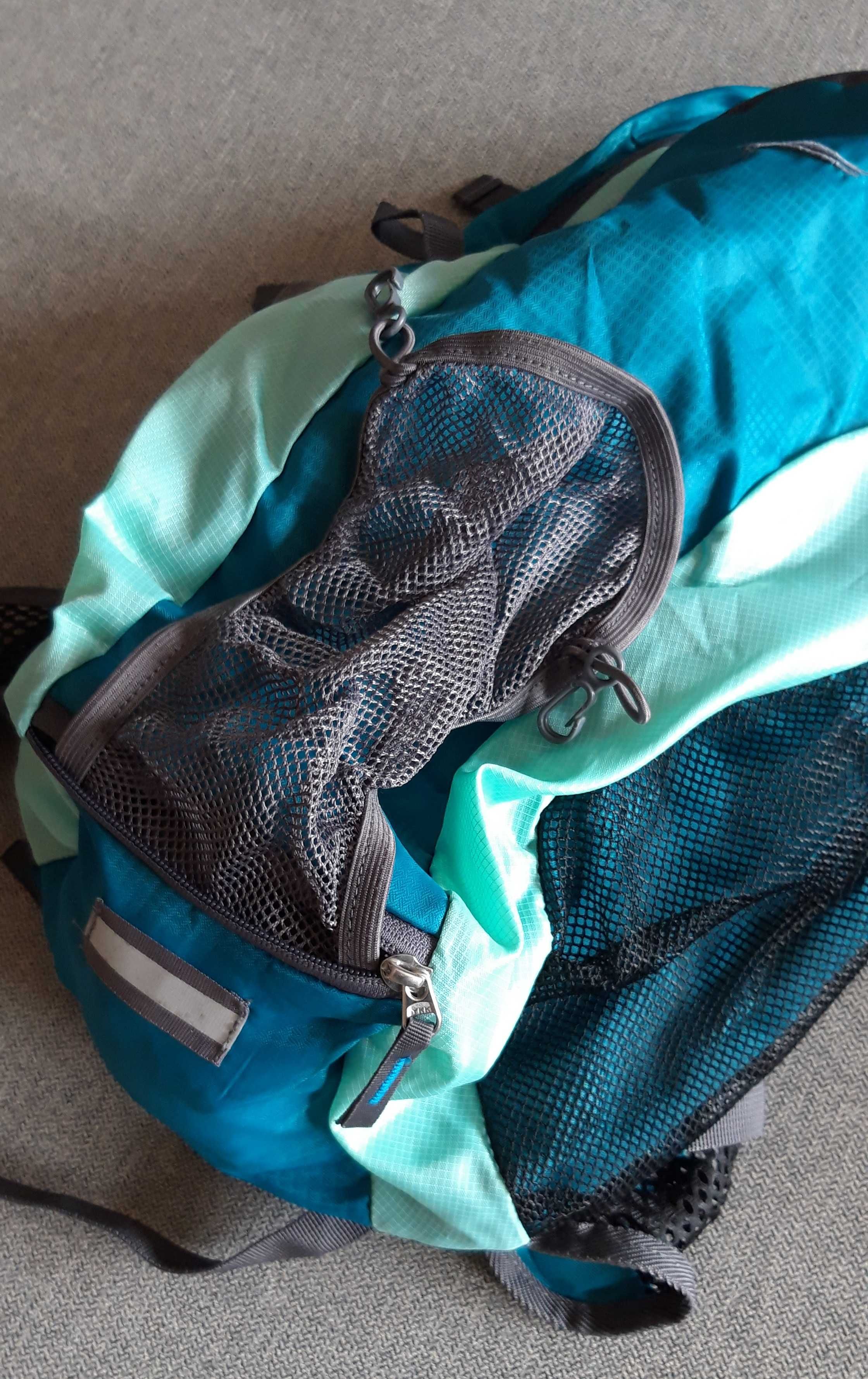Mochila de trekking, caminhada, montanhismo - Artigo NOVO.