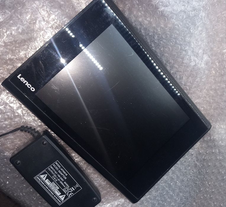 Ramka cyfrowa do zdjęć. Lenco