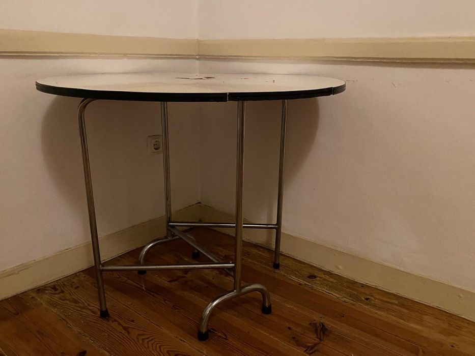 Mesa Redonda Usada Dobrável