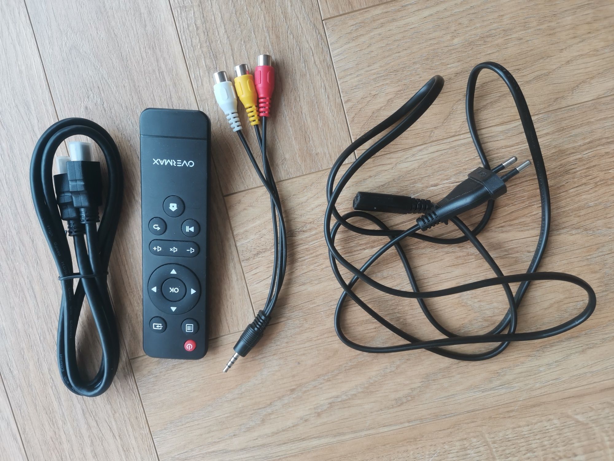 Projektor Overmax Multipic 3.53.5 rzutnik
