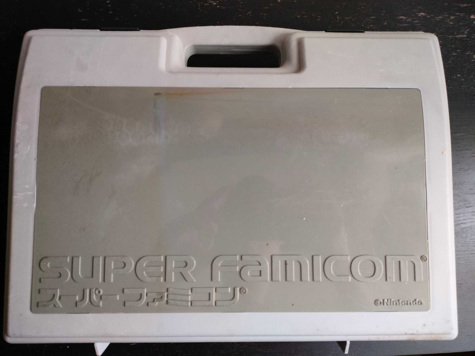 Walizka z Super Famicom SNES