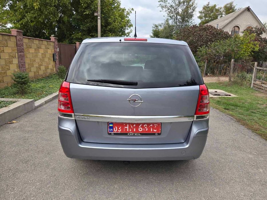 7- місний Opel Zafira в ідеальному стані. Не  битий, не фарбований.