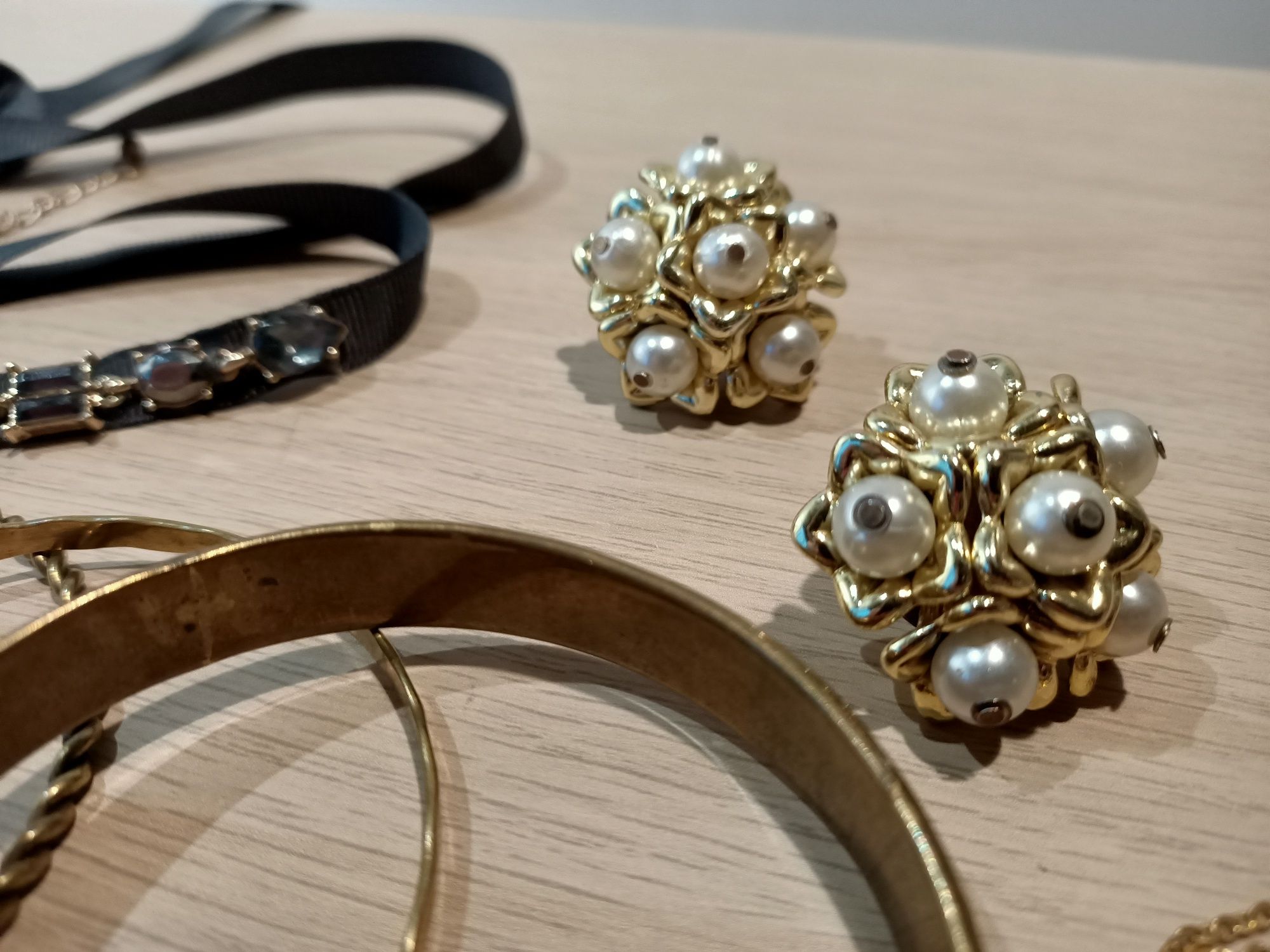 Złoty zestaw biżuterii kolczyki bransoletka naszyjnik łańcuszek kolia