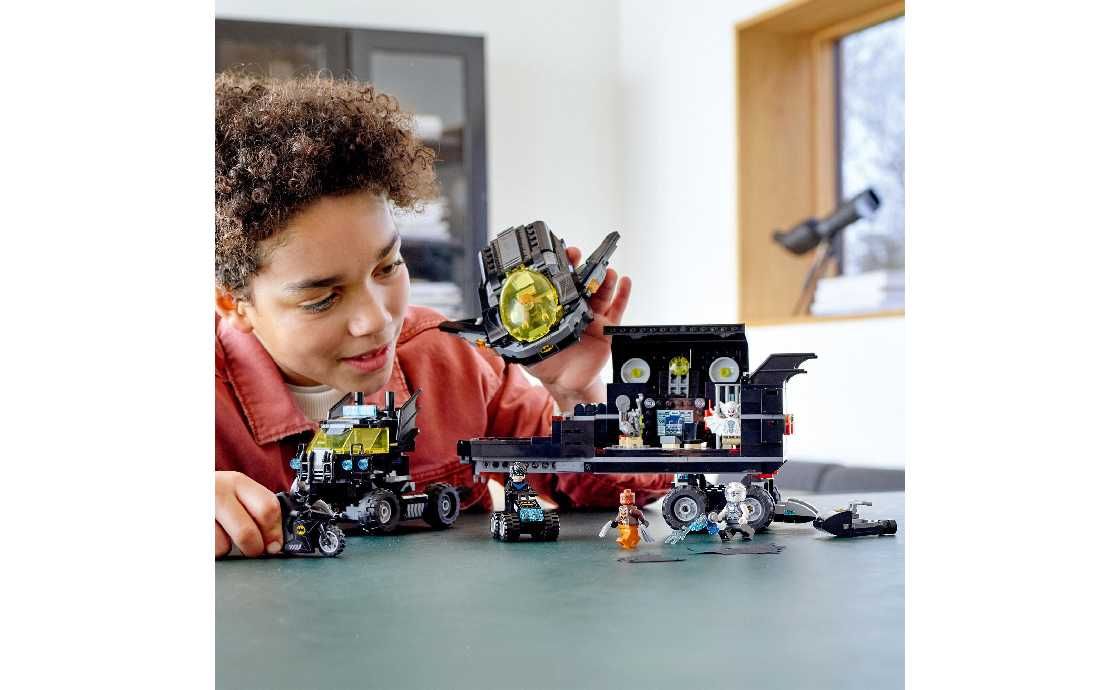 Lego Super Heroes 76160 Мобильная база Бэтмена. В наличии