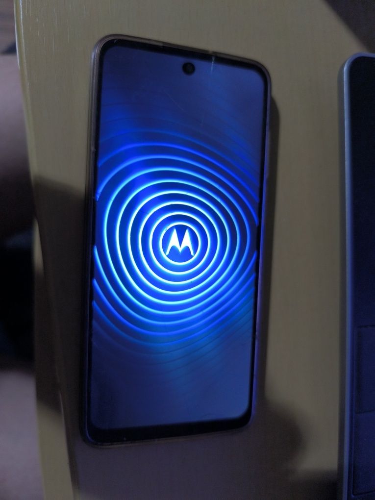 Motorola G32 szary kolor 8/256 Gb