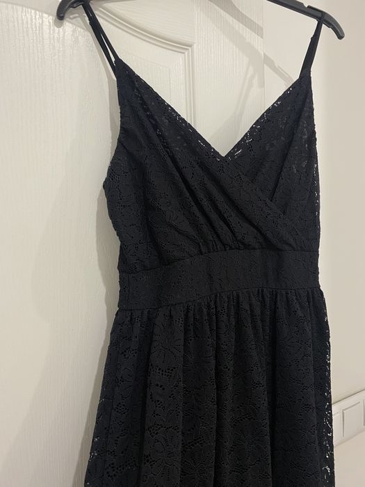 Sukienka koktajlowa, czarna Reserved koronkowa