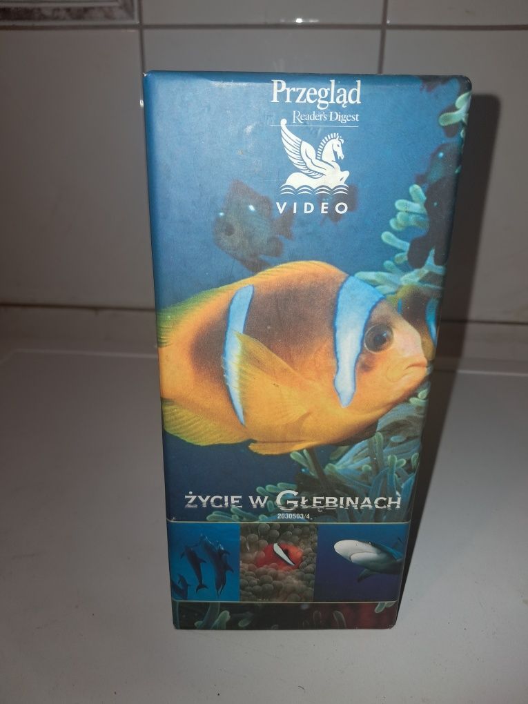 VHS Życie w głebinach 3 szt