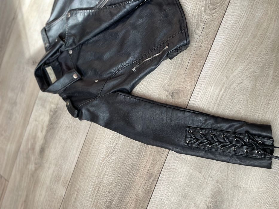 Куртка шкіряна чорна