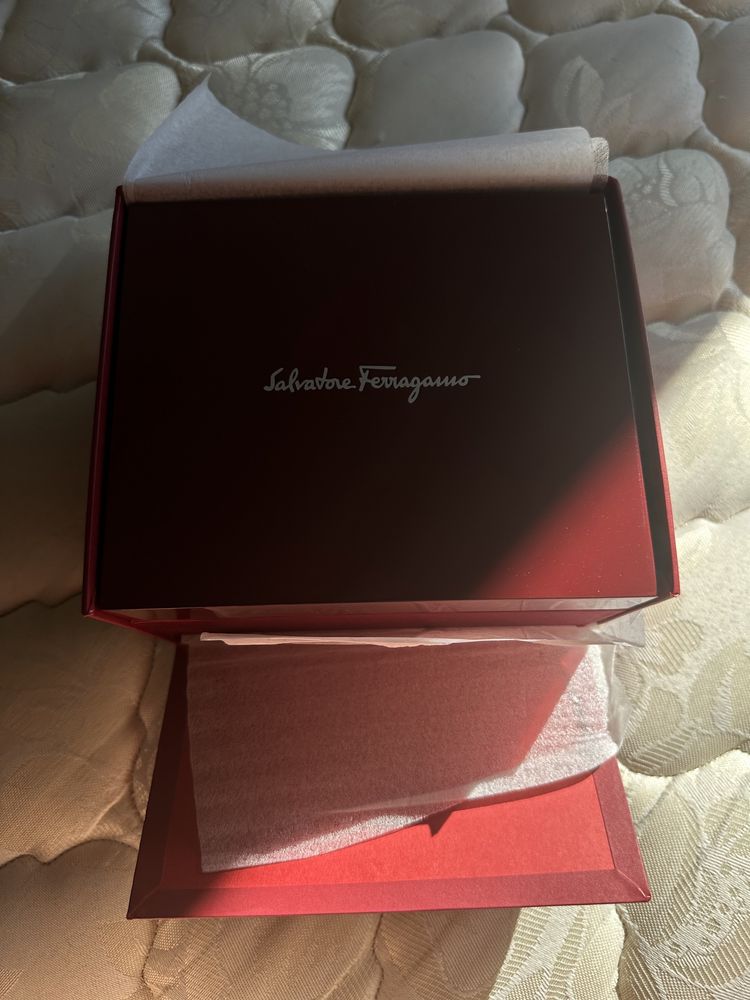 Часи Salvatore Ferragamo