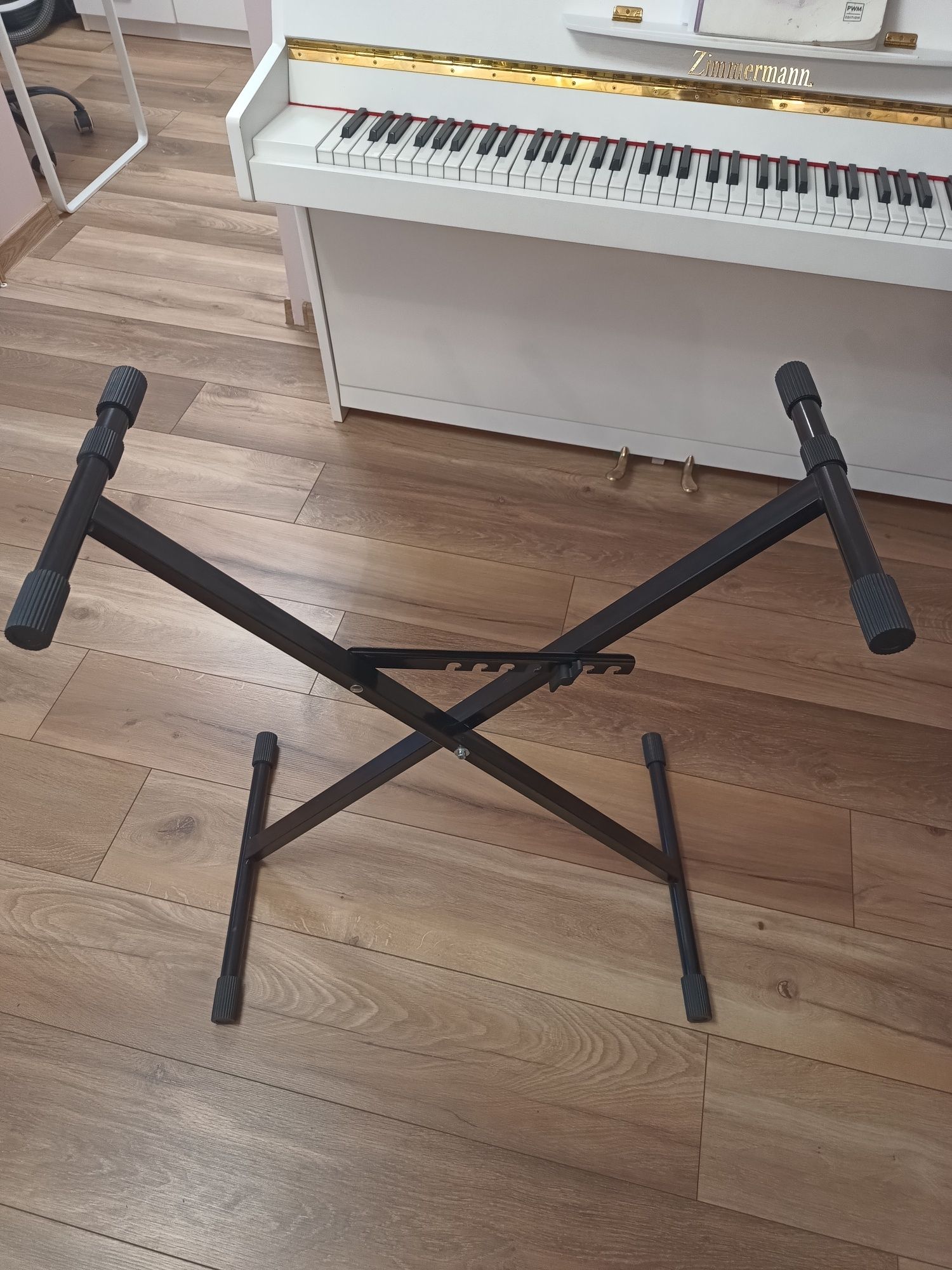Keyboard Yamaha EZ - 300 + statyw + pokrowiec