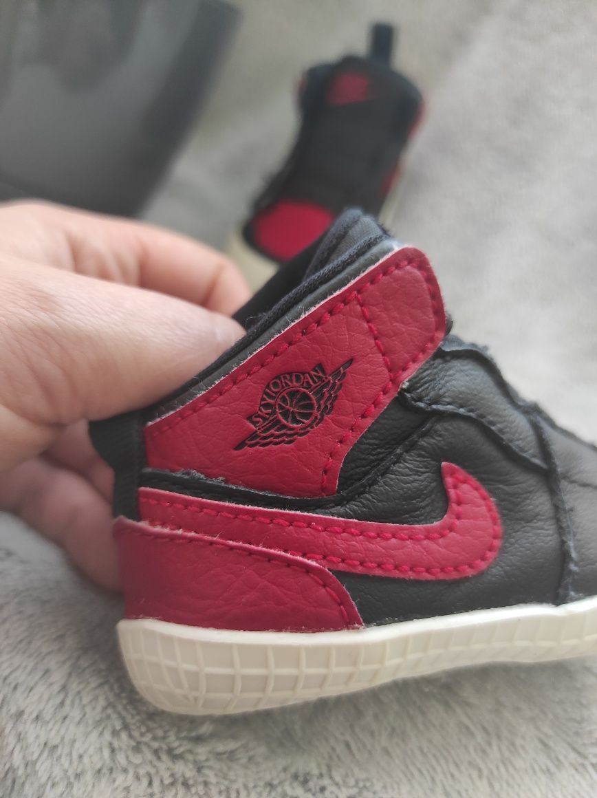 Obuwie chłopięce Nike Air Jordan 1 Crib bootie rozmiar 18,5 wkładka 9