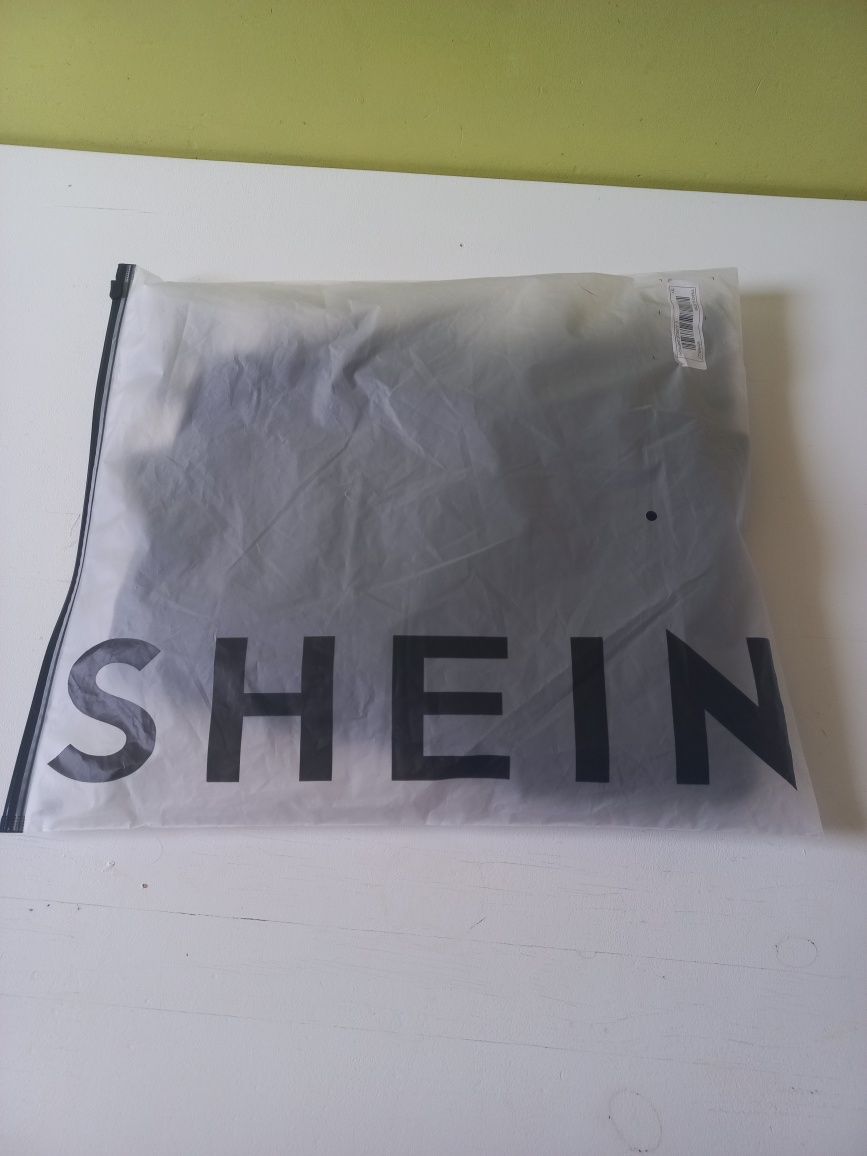 Nowa bluzeczka Shein 4XL