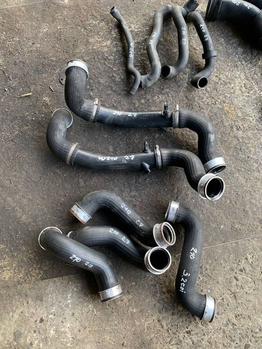 Радіатор інтеркулєра патрубки w210 3.2 cdi