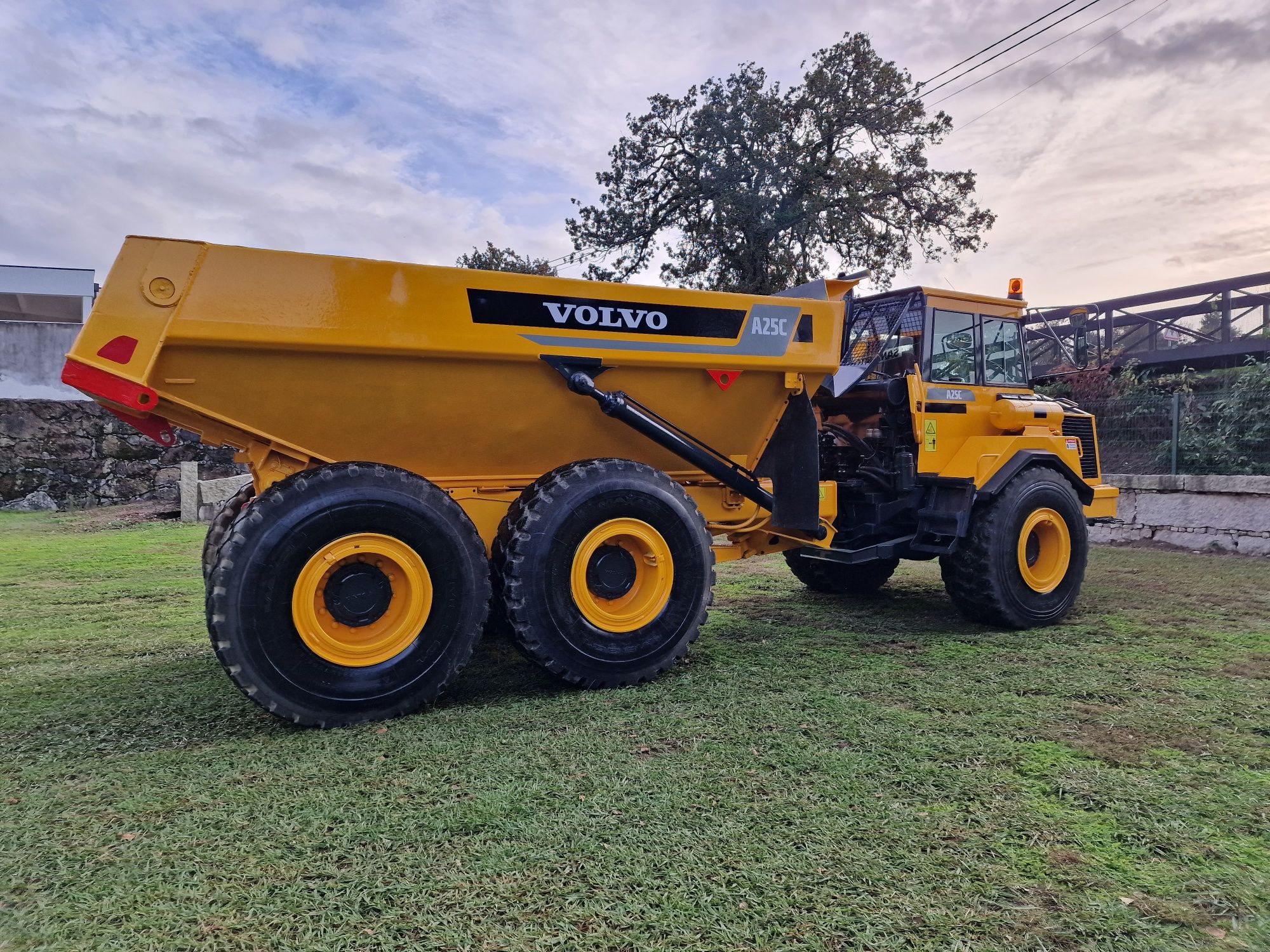 Dumper volvo A 25 C