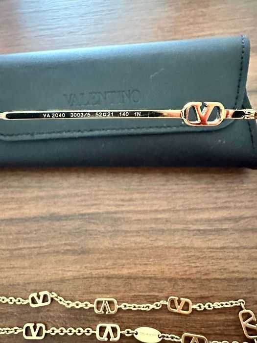 Óculos de sol valentino original – va2040 com corrente dourada vlogo