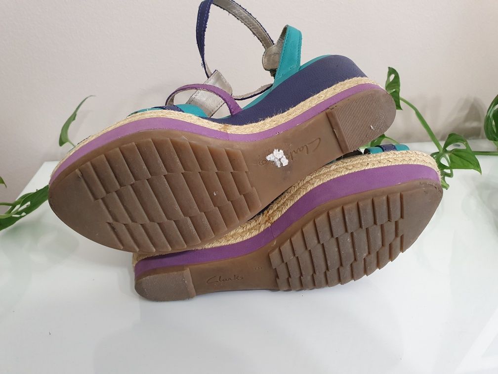 Wyjątkowe piękne letnie sandały Clarks damskie kolorowe