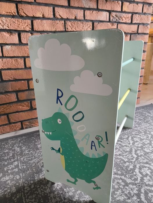 Stojak, organizer do pokoju dziecięcego