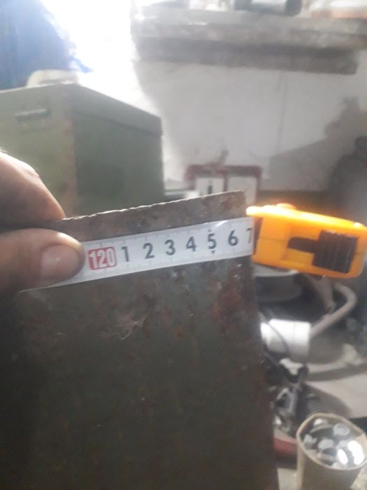 Продам лист 120х127см 2.5мм