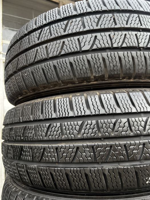 Шини 235/65/16с Pirelli 22 рік; Комплект Зима; Резина R16 цешка склад