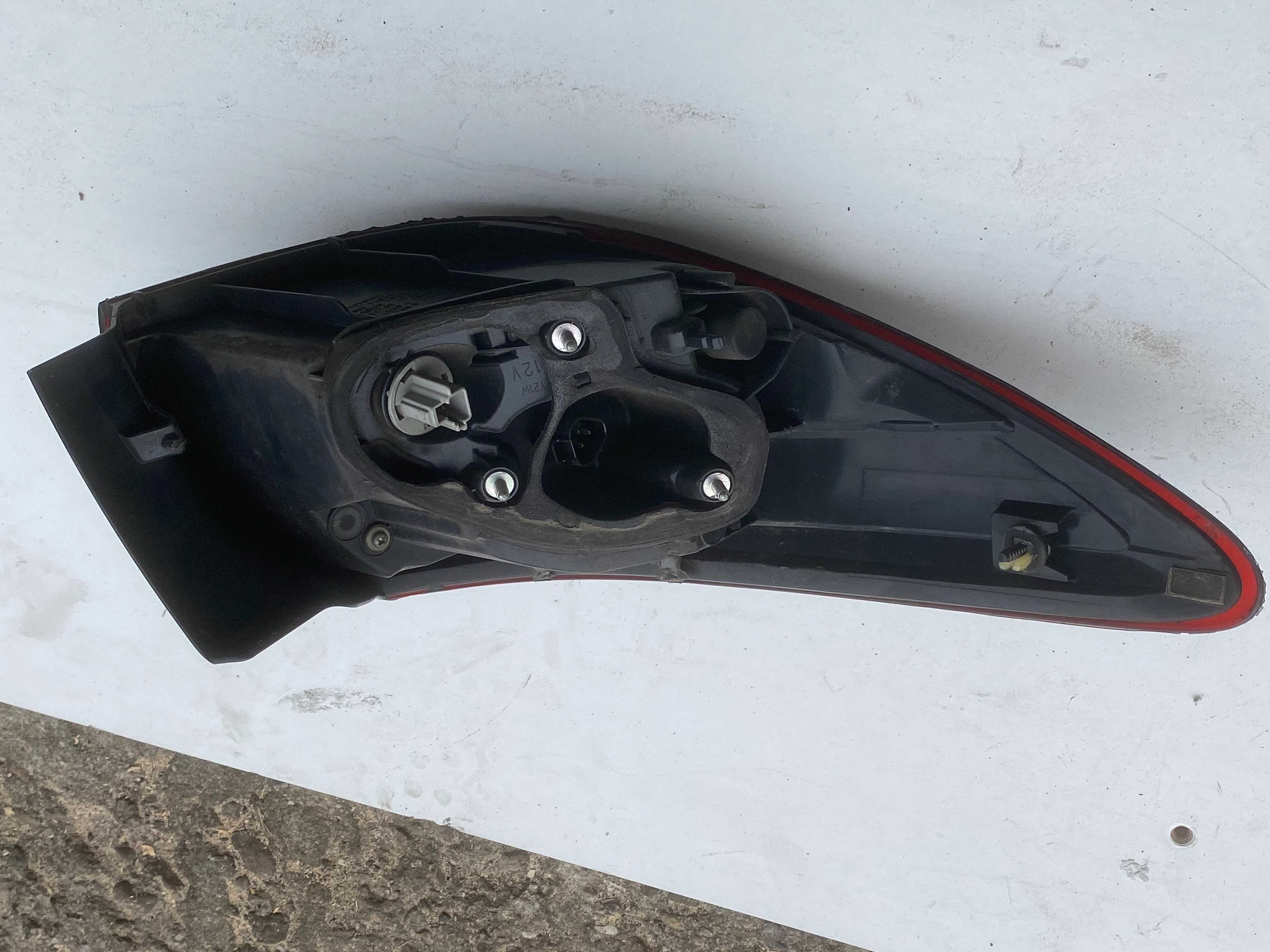lampa tylna prawa w błotnik mazda 6 gj kombi