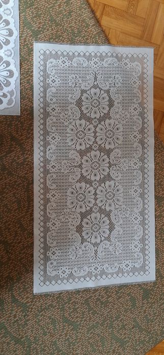 Bieżniki i obrusy lniane