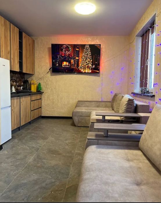 Подобова оренда дома Осокорки метро Славутич  посуточно