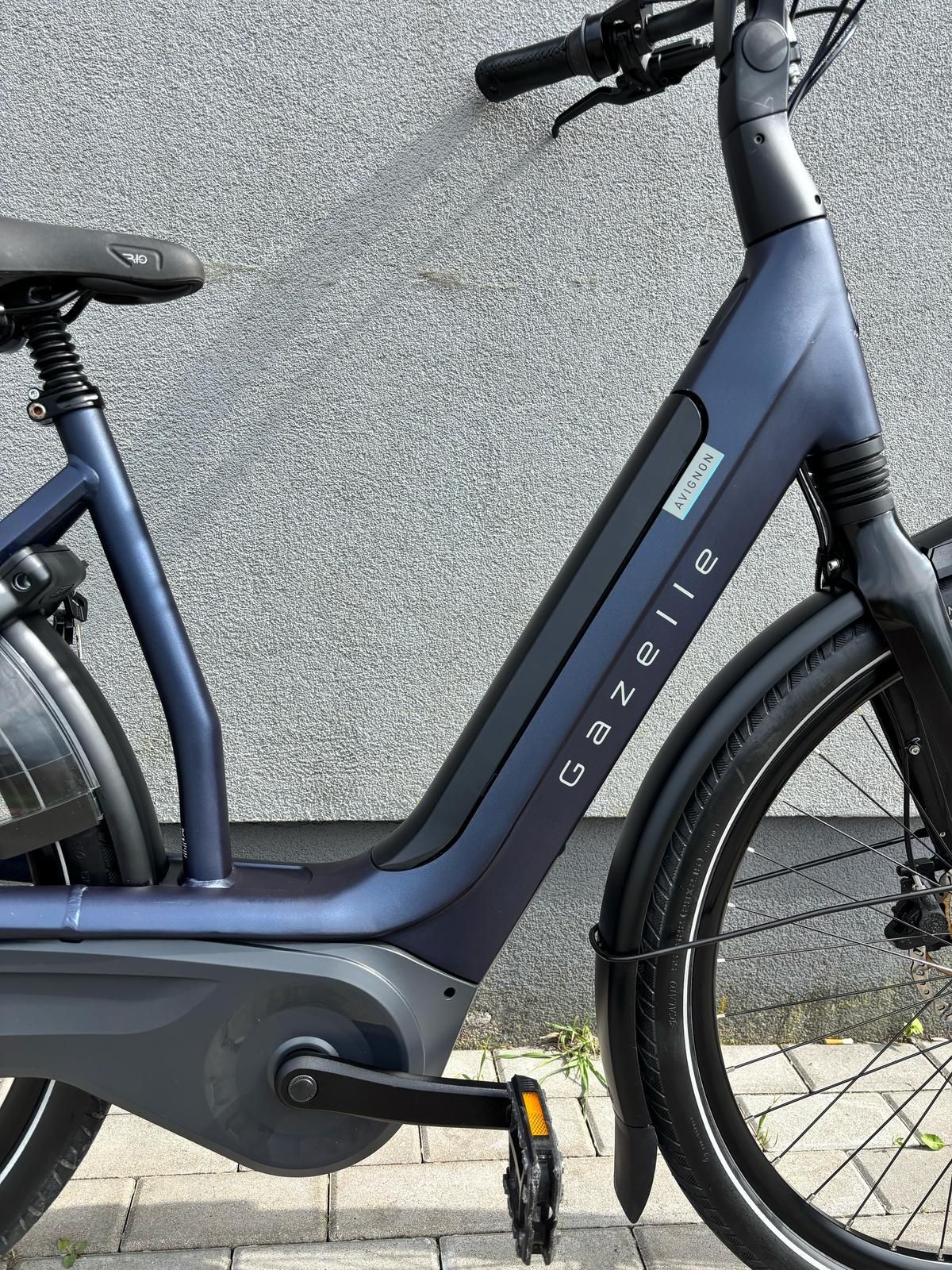Gazelle Avignon C8+ Bosch Rama d53 (160-175cm) 766km przebiegu GWARANC