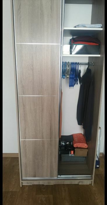 Кухонный гарнитур,мягкий уголок, стол+4 стула