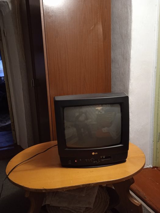 Телевизор б.у LG