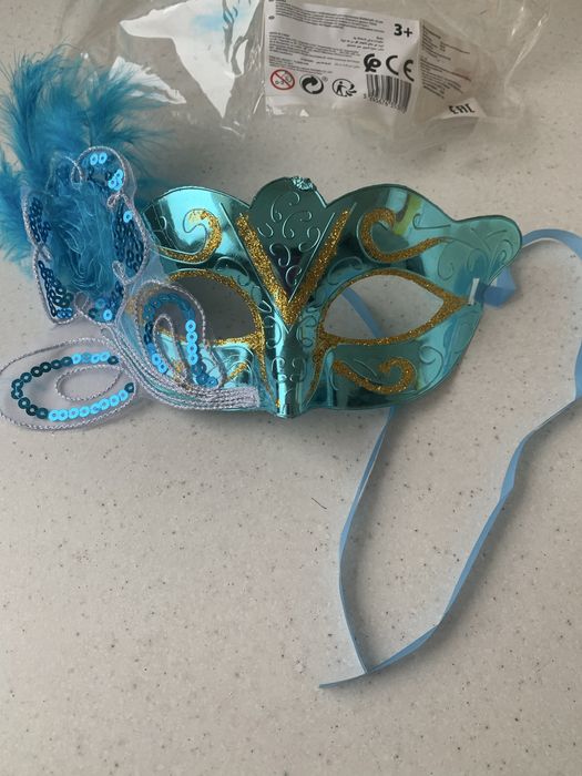 Карнавальні венеціанські маски