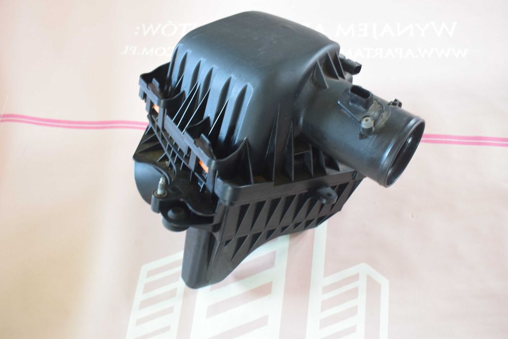 Obudowa filtra powietrza przepływomierz grand voyager V 2,8 crd 11r.