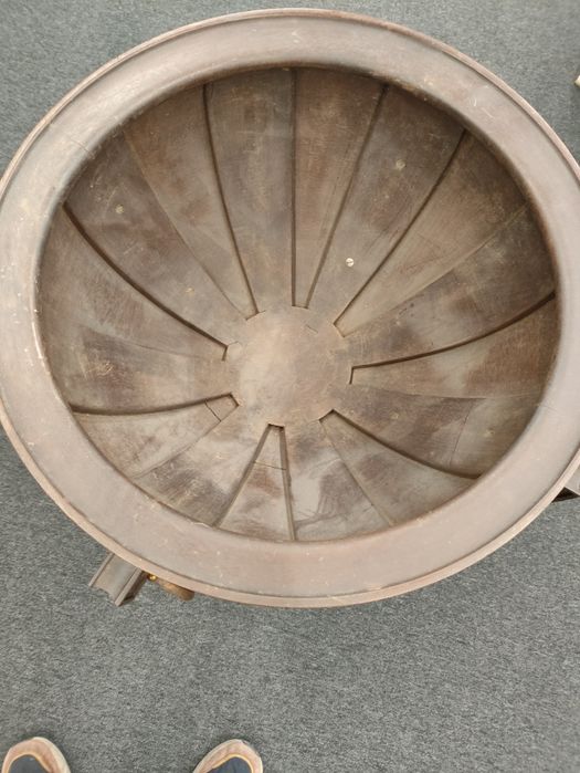 Grande floreira em madeira