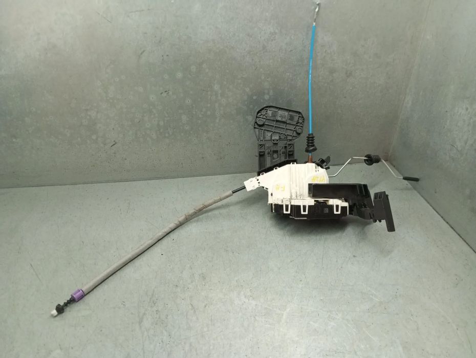 Fechadura / fecho porta frente esquerdo MERCEDES-BENZ Classe A (W176)