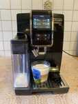 Delonghi Dinamica Plus 2022. 1400 чашок. Як нова