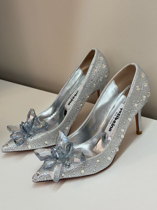 Srebrne szpilki cekinowe jimmy choo