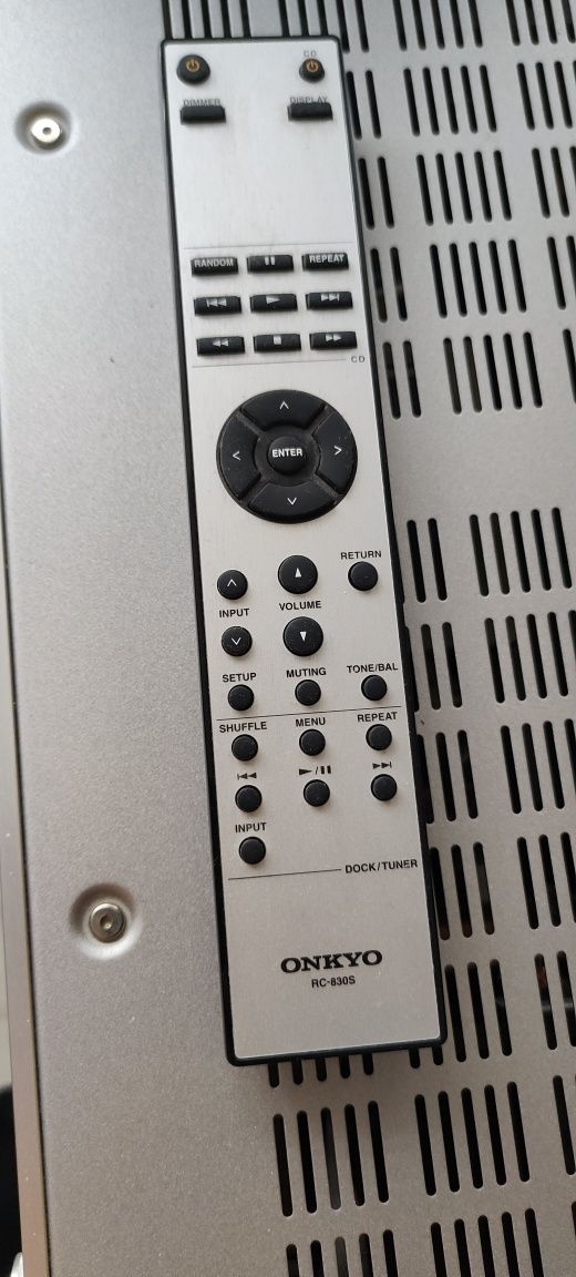 Witam sprzedam wzmacniacz Onkyo 9070