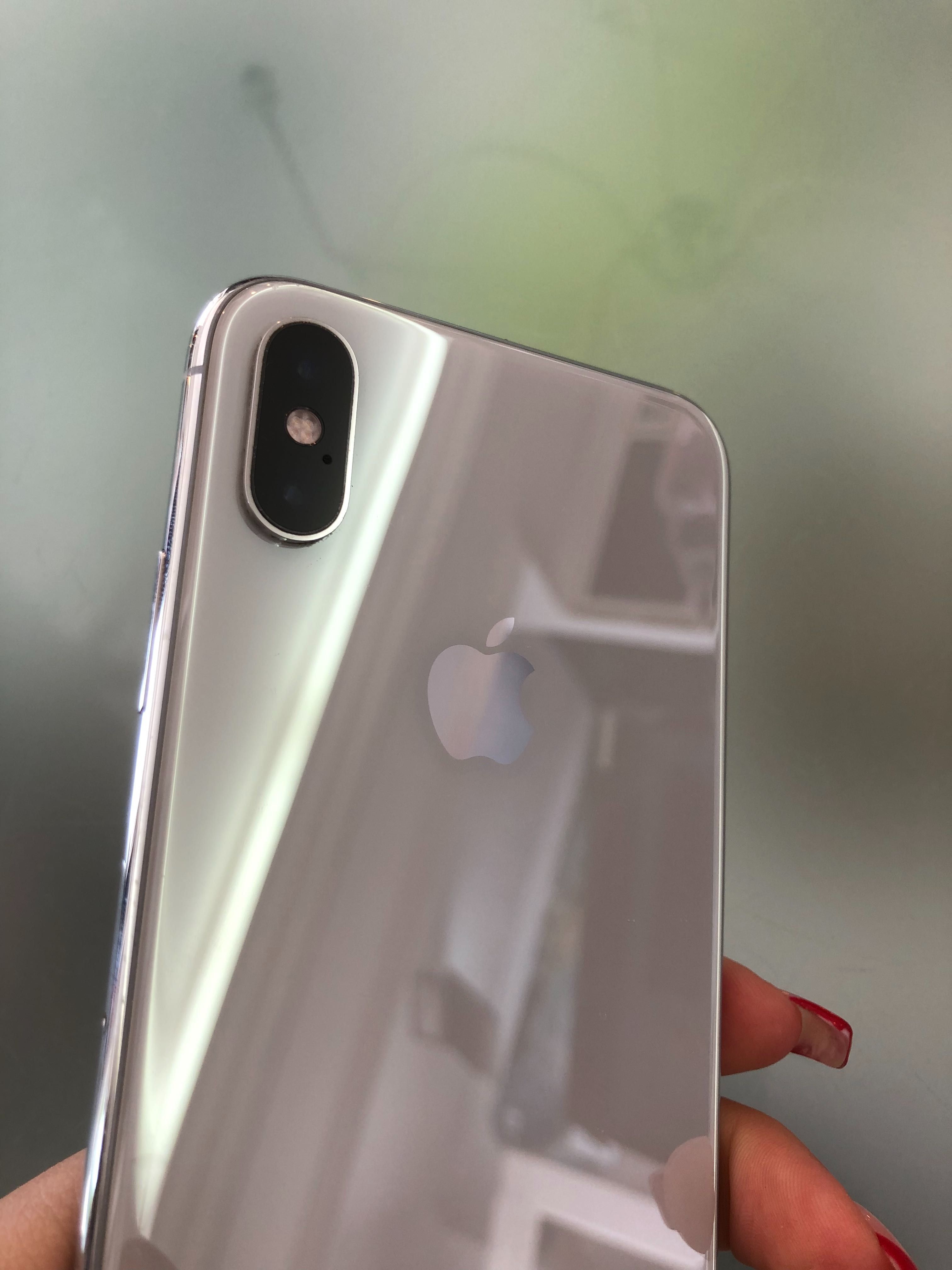 iPhone XS 64gb, com capacidade de bateria de 80%