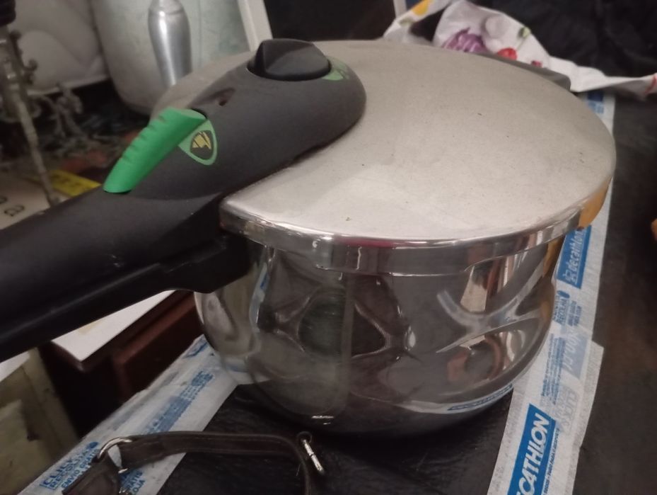 Panela de Pressão nova
