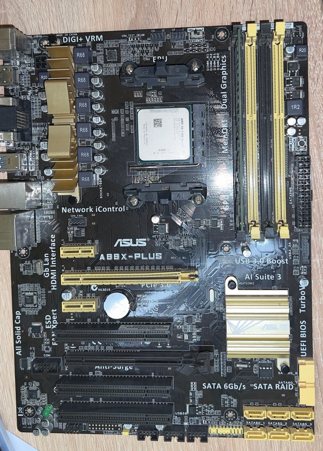 Материнская плата Asus A88X-PLUS (sFM2+, AMD A88X, PCI-E 3.0x16)