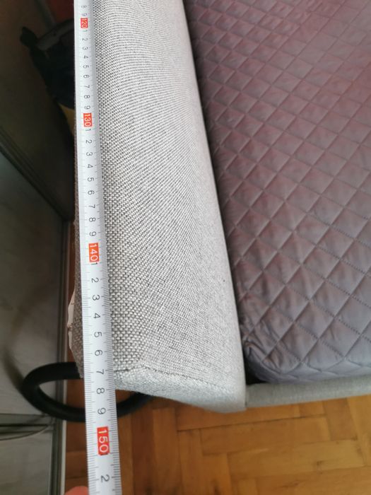Łóżko tapicerowane 140x200 z zagłówkiem i materacem