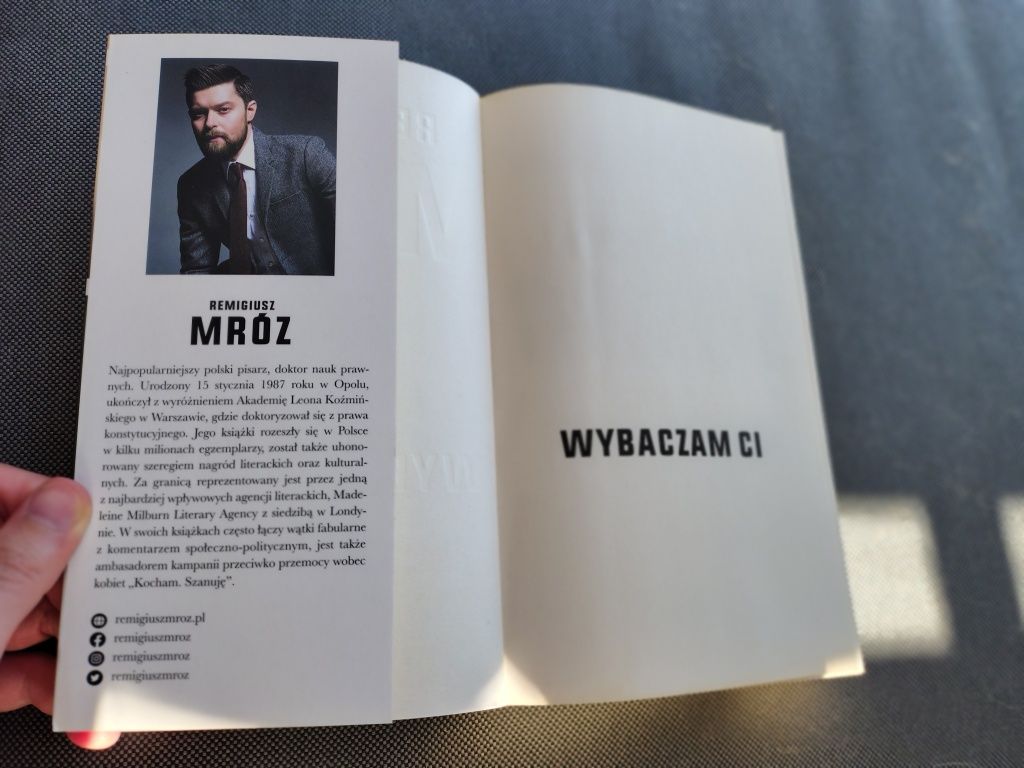 Wybaczam ci, Remigiusz Mróz