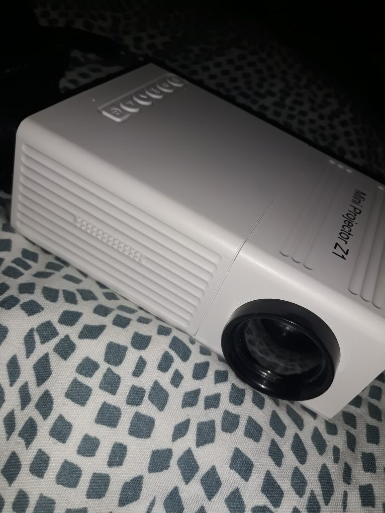 Projektor multimedialny