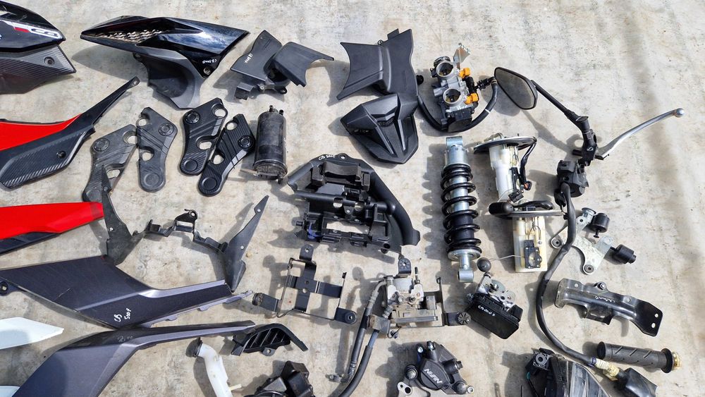 Honda CB 500 F zadupek boczek plastik owiewka wypełnienie lustro pompa