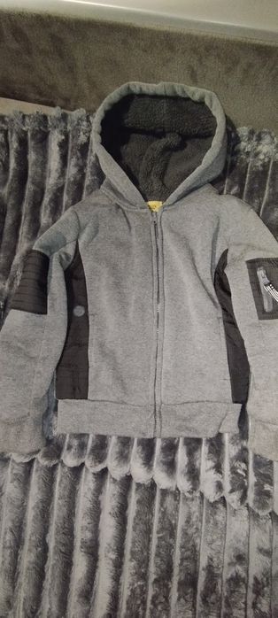 Тепла кофта на мєху на 6 років