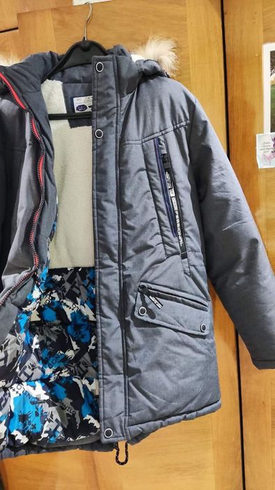 Зимова куртка для підлітка